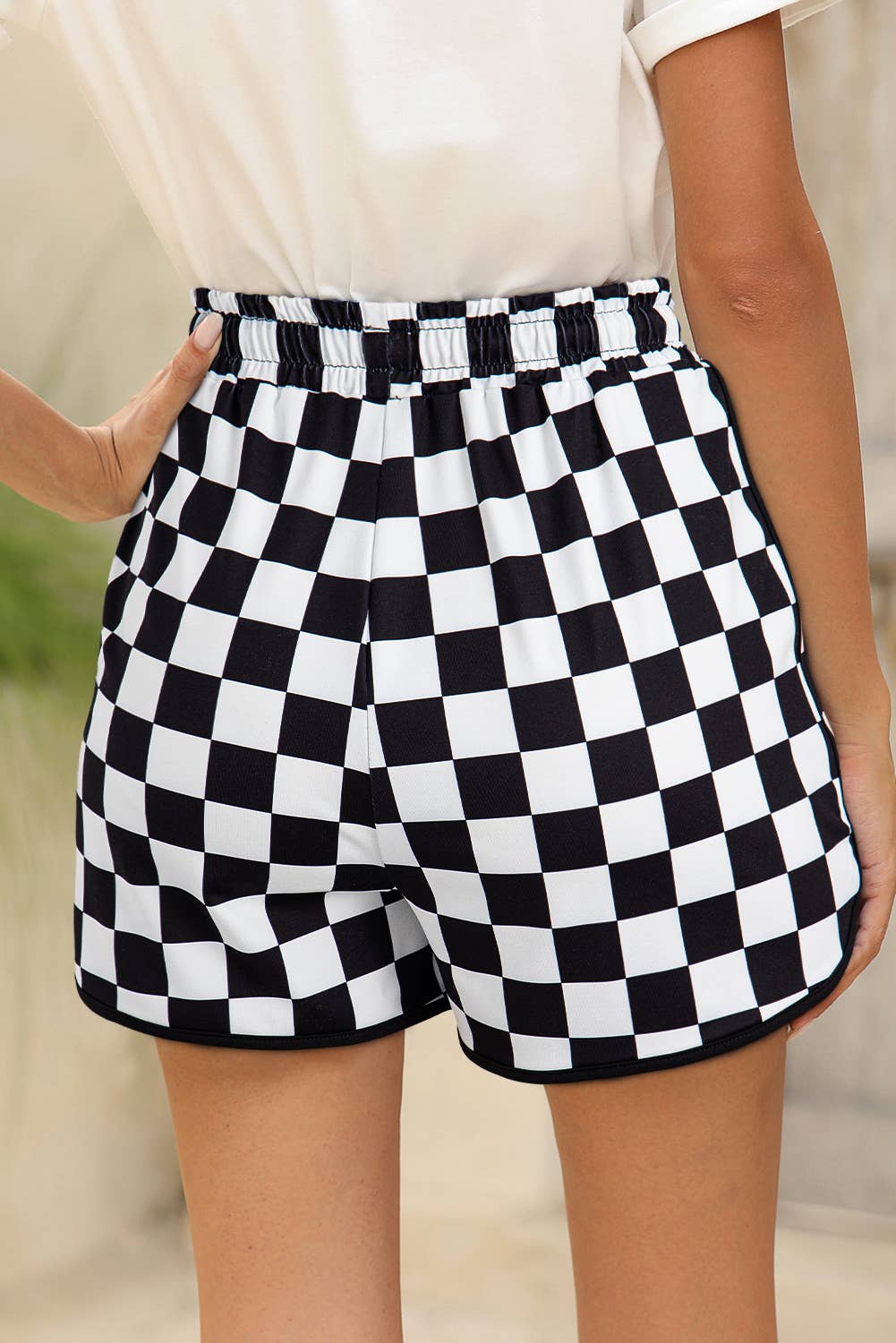 Checkered Drawstring Elastic Waist Shorts