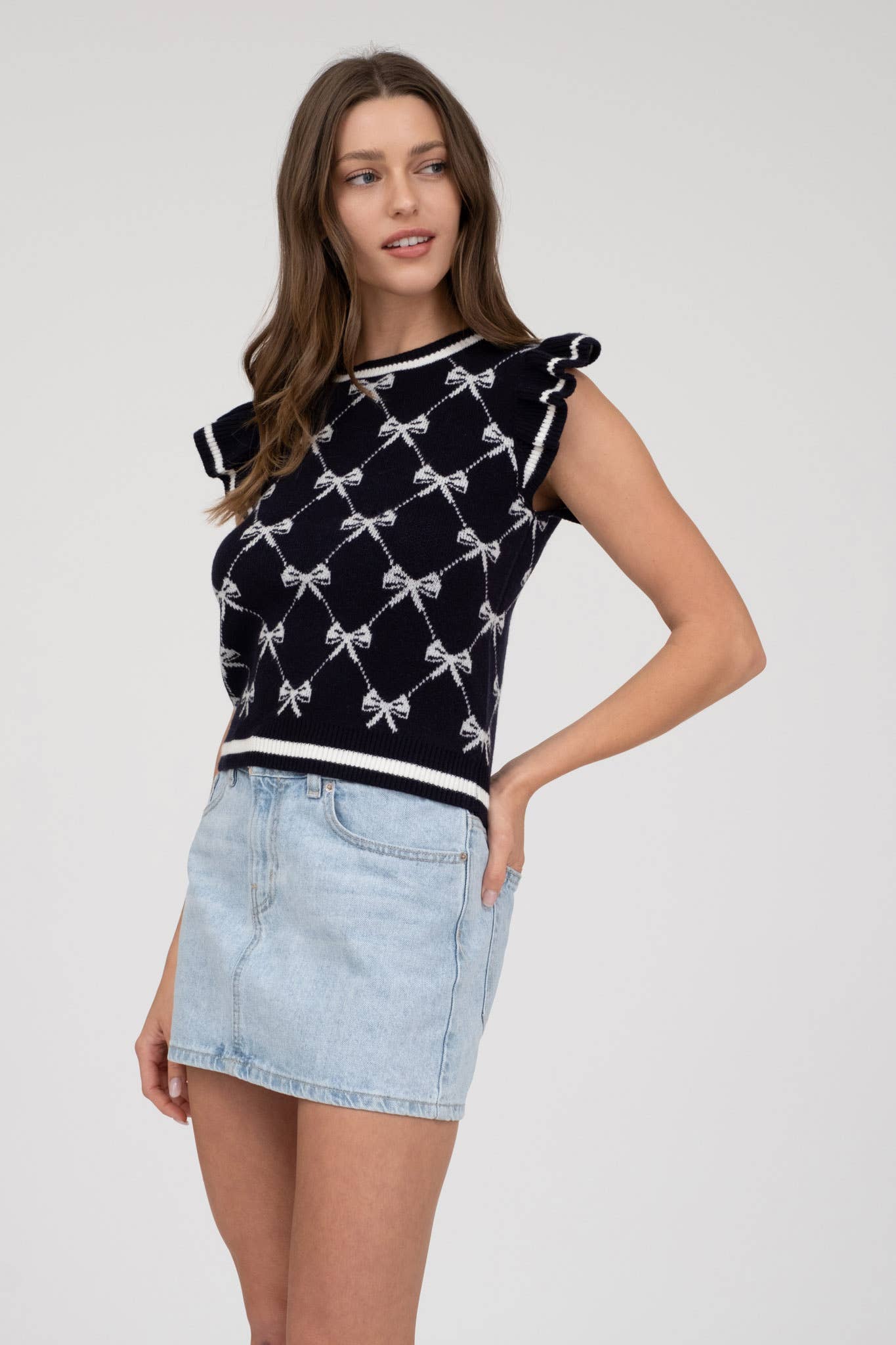 BOW RUFFLE SLEEVE SWEATER