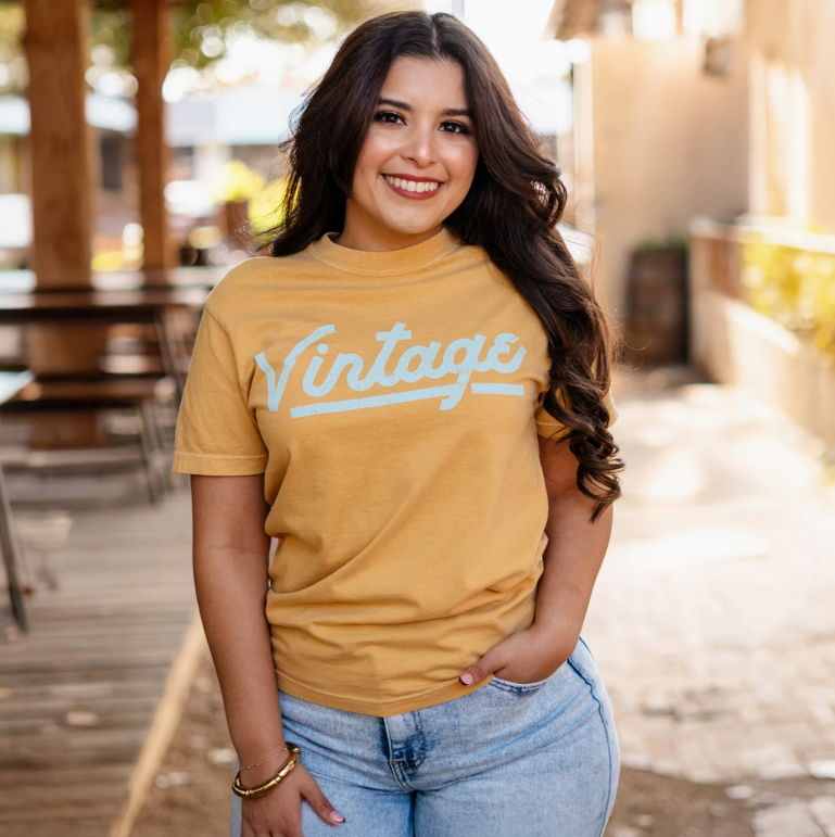 Pre-Sale π Vintage Vibe Tee