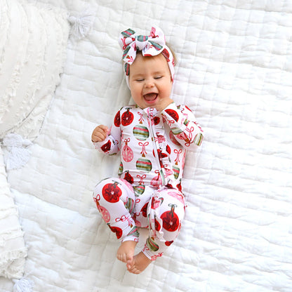 Kit Ornaments Ruffle Zip