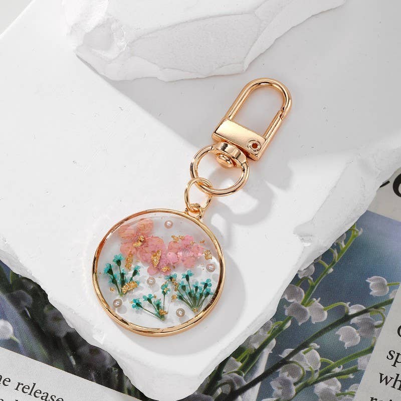 BAG CHARM-PRESSED DRIED FLOWER HEART ROUND