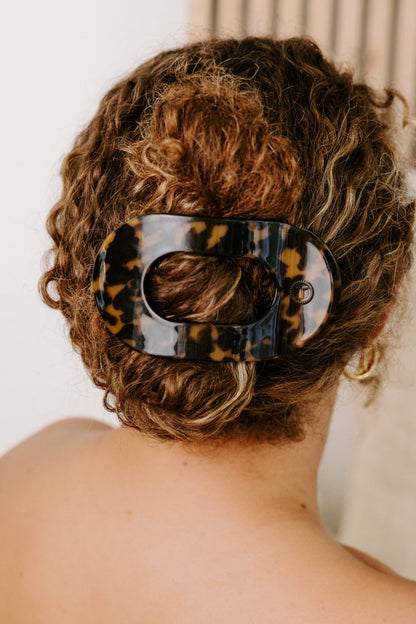 Round Flat Hair Clip | Tortoise