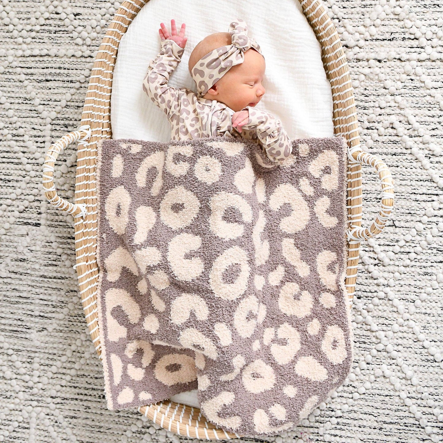 Amari Leopard Cozy Blanket