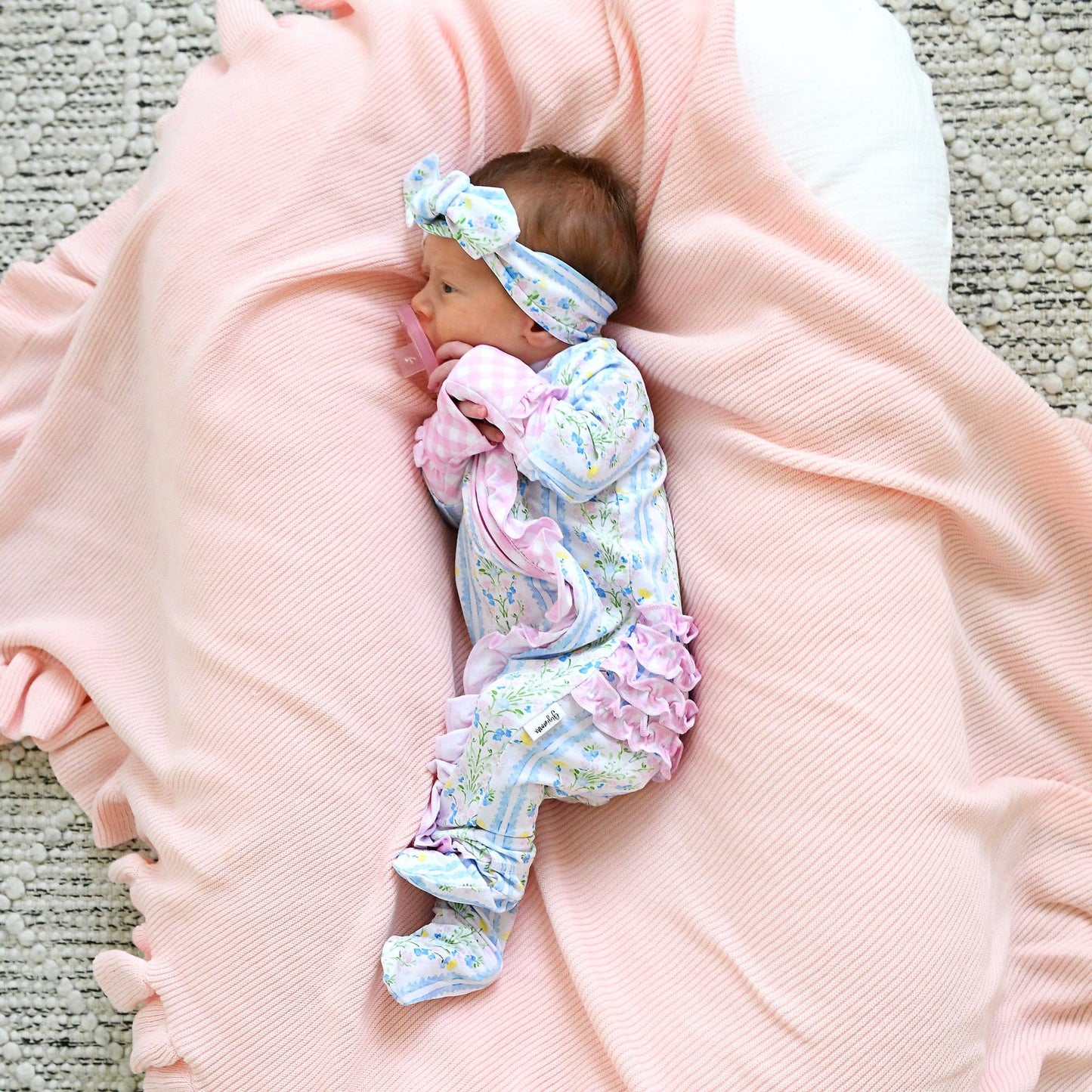 Nora Ruffle Zip
