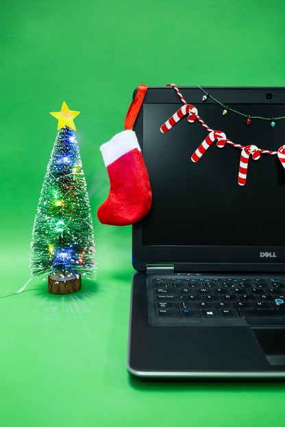 Emergency Decorate Your Desk