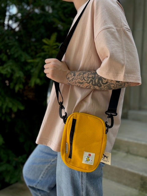 Mustard Daisy Crossbody Bag